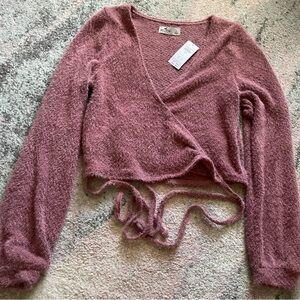 Hollister Wrap top